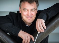 Los Angeles Chamber Orchestra (LACO)