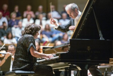 Elena Bashkirova actúa en el Palau de la Música de Valencia