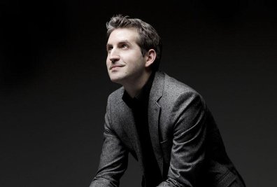 Lucas Macías Navarro conducts Mozart's Gran Partita