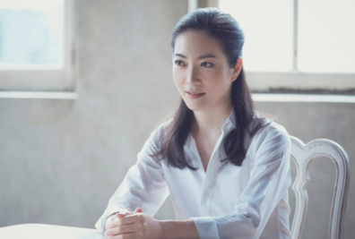 Akiko Suwanai de gira con la Tonkünstler-Orchester