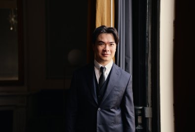 Wilson Ng vuelve al podio de la London Philharmonic Orchestra