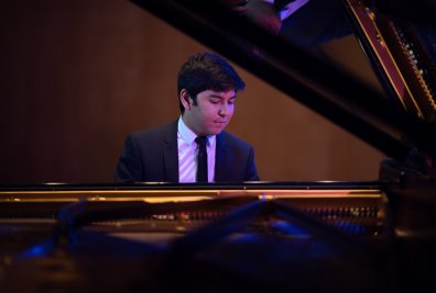 Behzod Abduraimov plays in Chicago, Baden Baden, Köln & Moscow