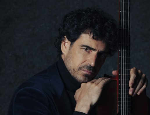 Pablo Sainz-Villegas - Guitar