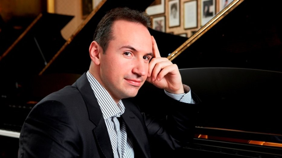 Simon Trpceski begins “Makedonissimo” at Wigmore Hall in London