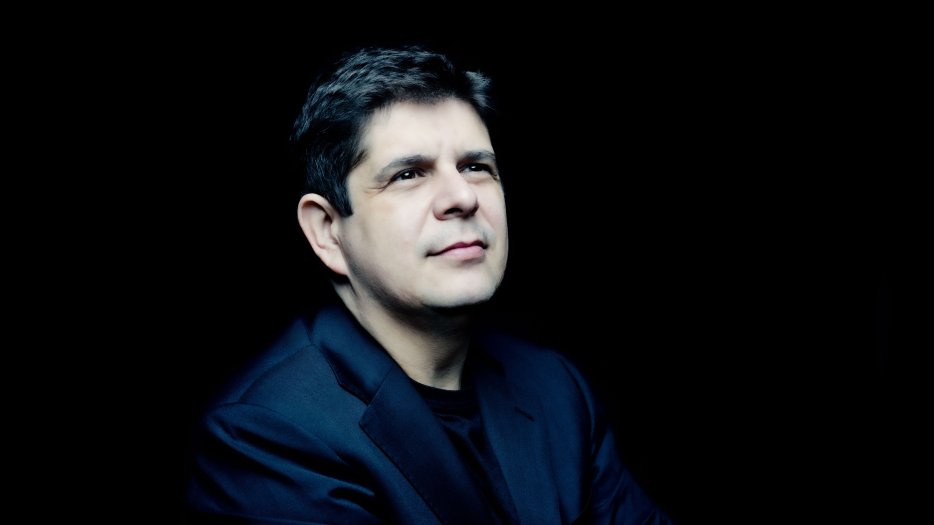 Javier Perianes lleva el 