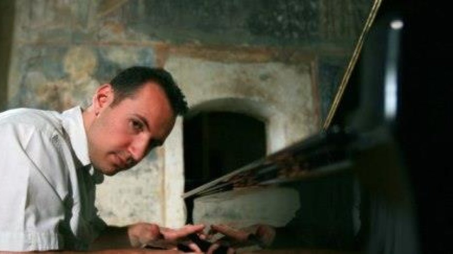 El pianista Trpčeski brillante en el arreglo de Gilson de 