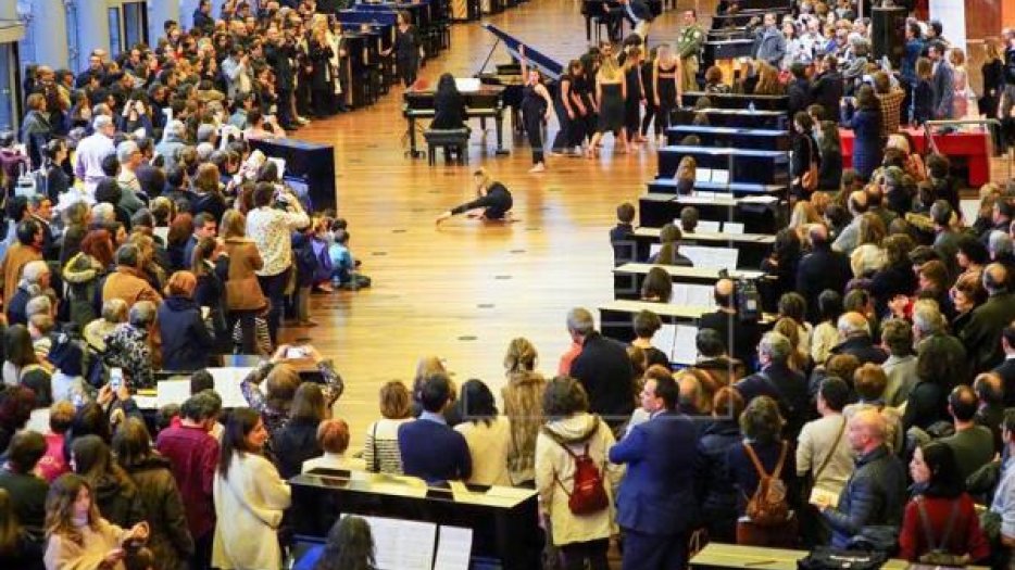 50 pianos have sounded in unison under the command of Labèque sisters