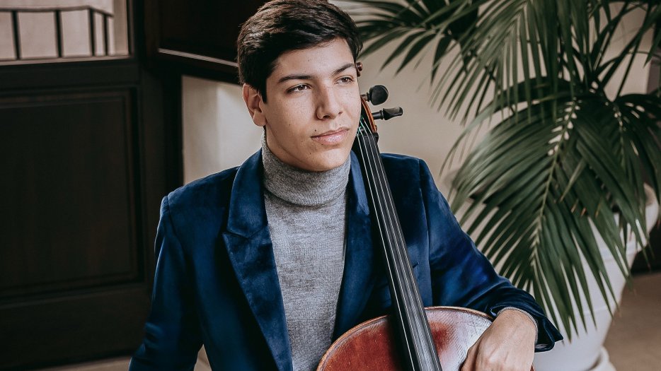Álvaro Lozano, nuevo artista de Ibermúsica Artists