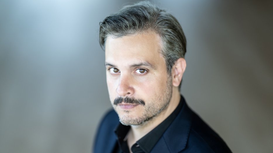 Nahuel Di Pierro se une a Ibermúsica Artists