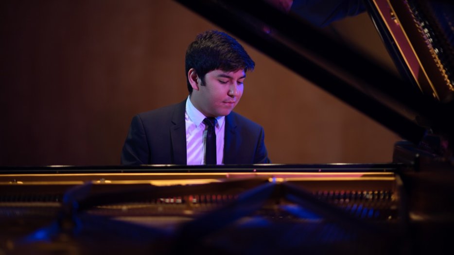 Behzod Abduraimov plays in Chicago, Baden Baden, Köln & Moscow