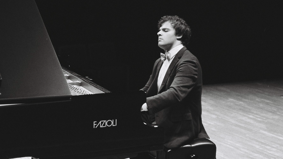 Martín García García debuta en Ibermúsica con un recital dedicado a Chopin y Liszt