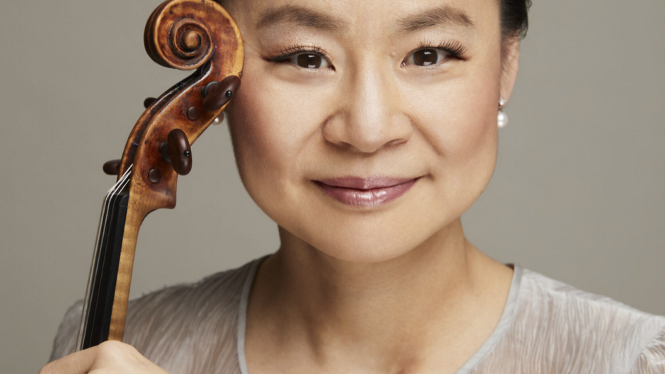 Midori receives 2025 Cremona Musica award